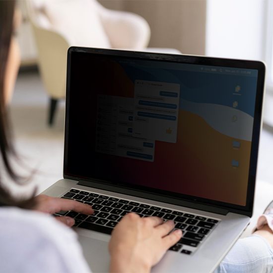 Film Privacy MacBook Air 15" (M4 / M3 / M2) – Finition mate, pose magnétique, vision confidentielle